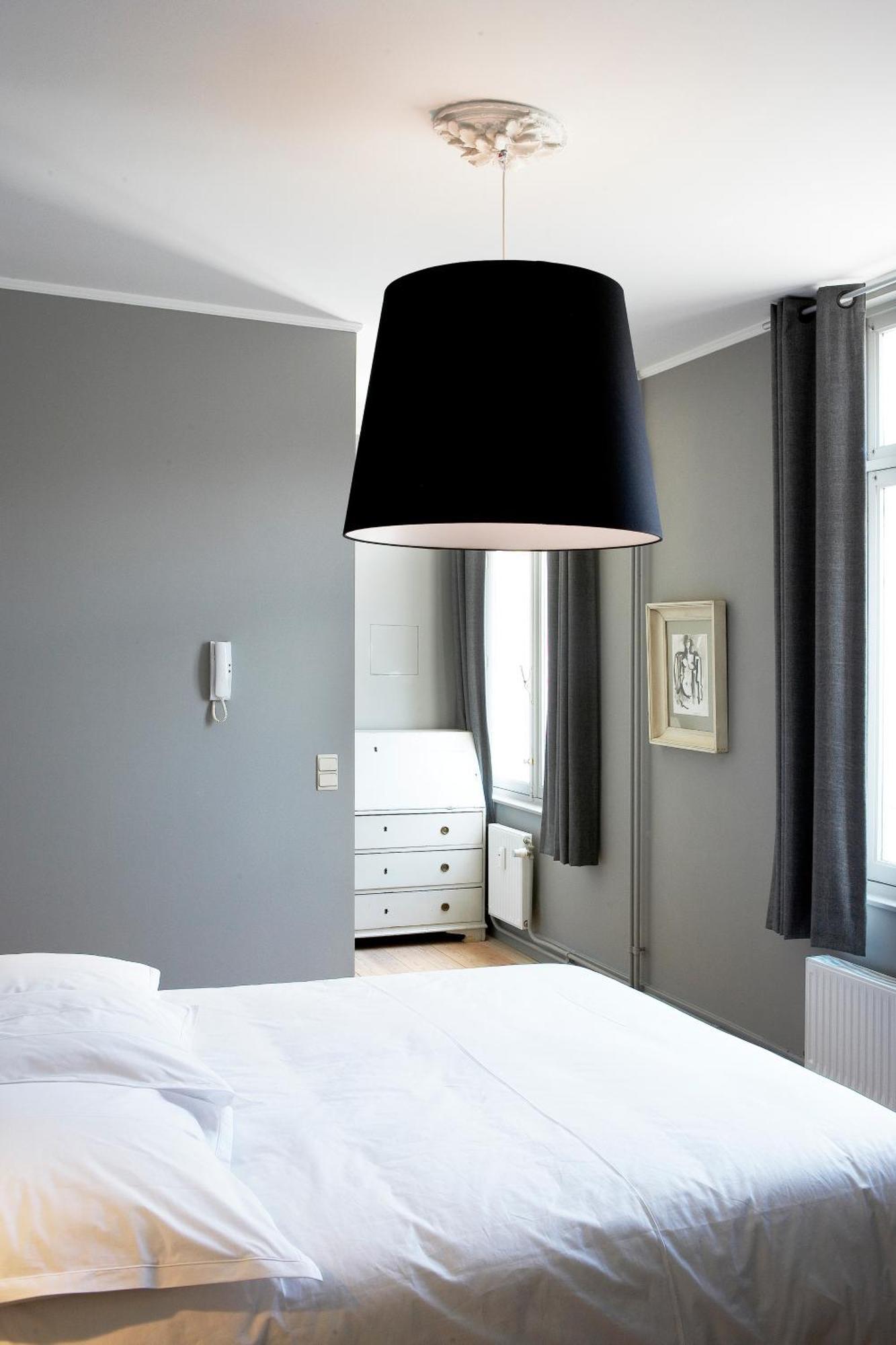 Le Vaudeville Brussels Luaran gambar